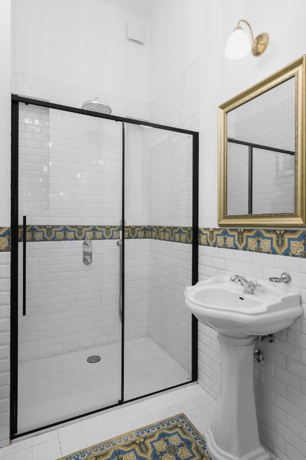 Oomph Koszyki Luxurious Apartments Varsavia Esterno foto